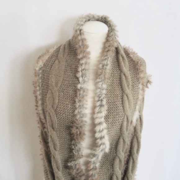 Rudsak Cable Knit Infinity Scarf w/Rabbit Fur - Picture 2 of 5